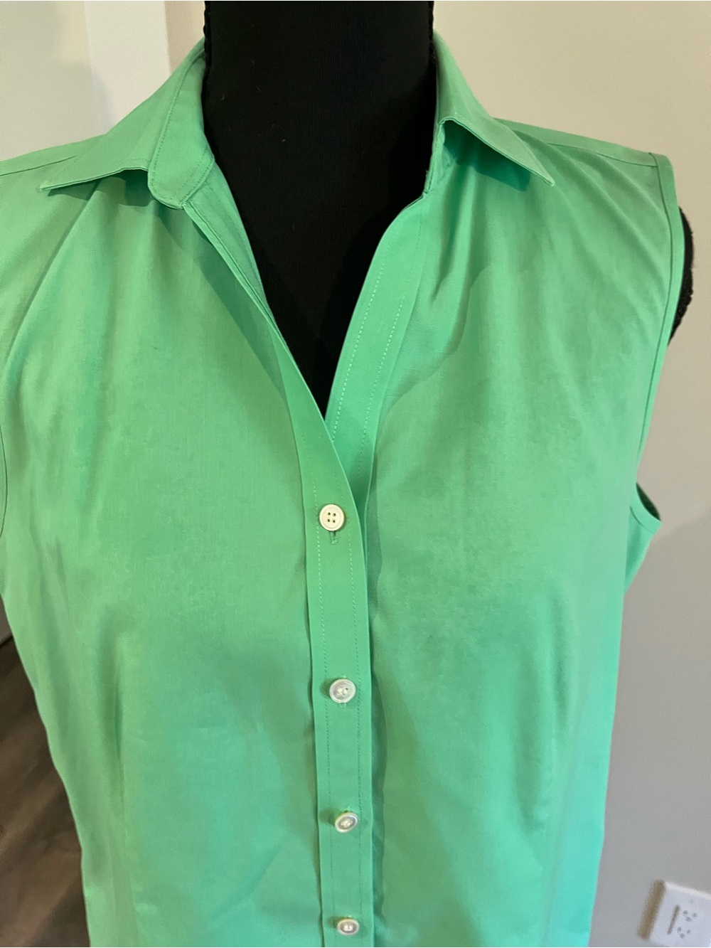 Talbots Sleeveless Button Front Blouse Green Size 6 - Picture 2 of 7